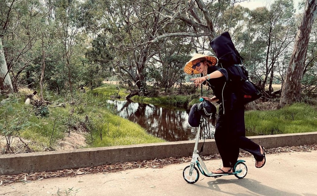 Uni rides his scooter from Melbourne to Cairns