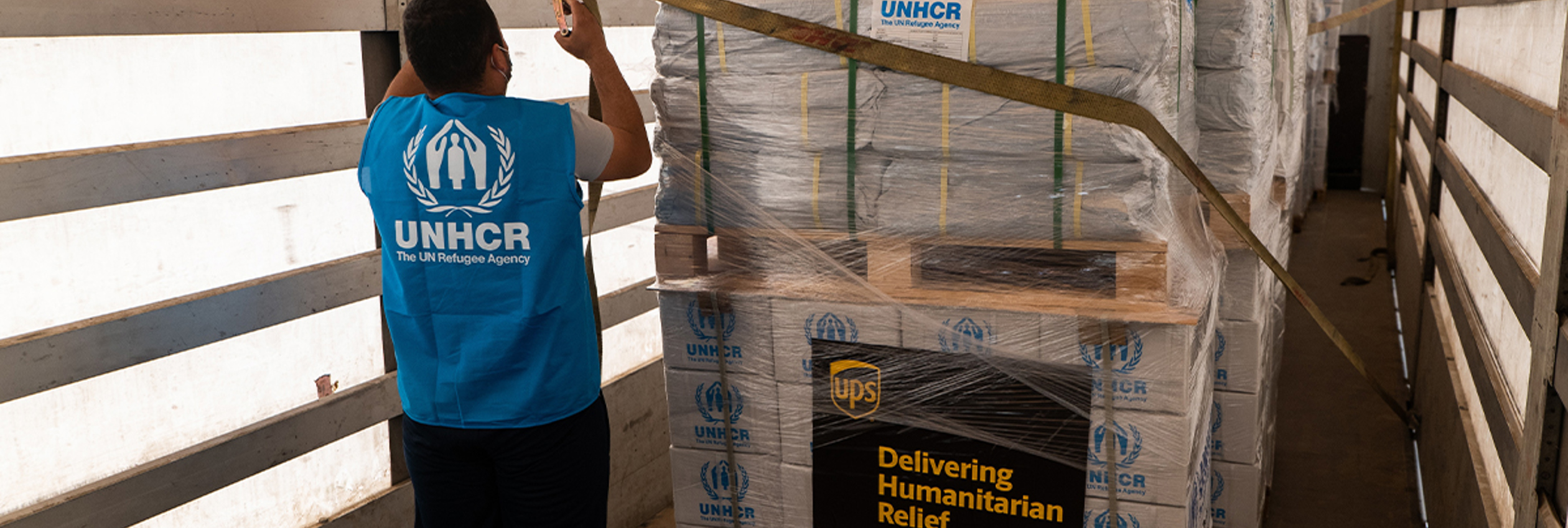 UNHCR is providing vulnerable families with essential items this winter