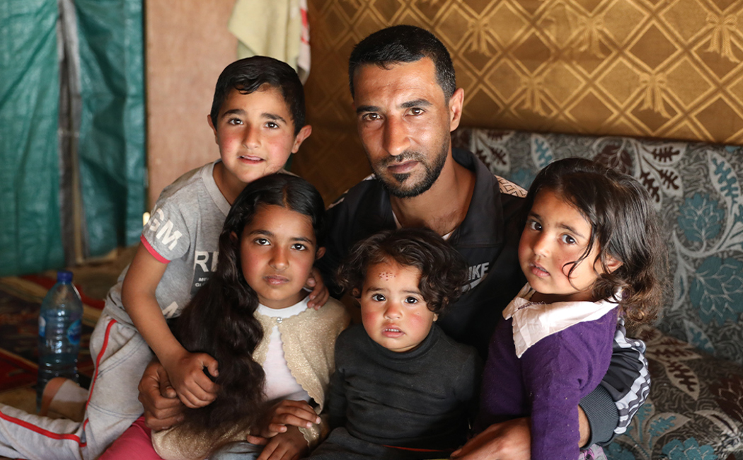 Syrian family © UNHCR/Houssam Hariri 