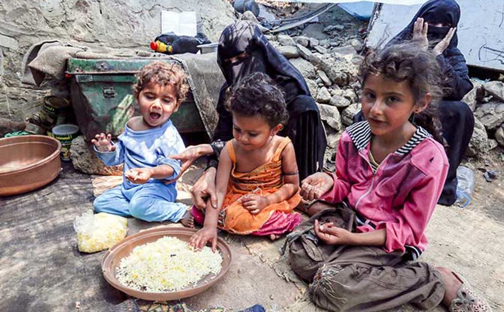 Young children are provided with food in Yemen | Ramadan charity gifts