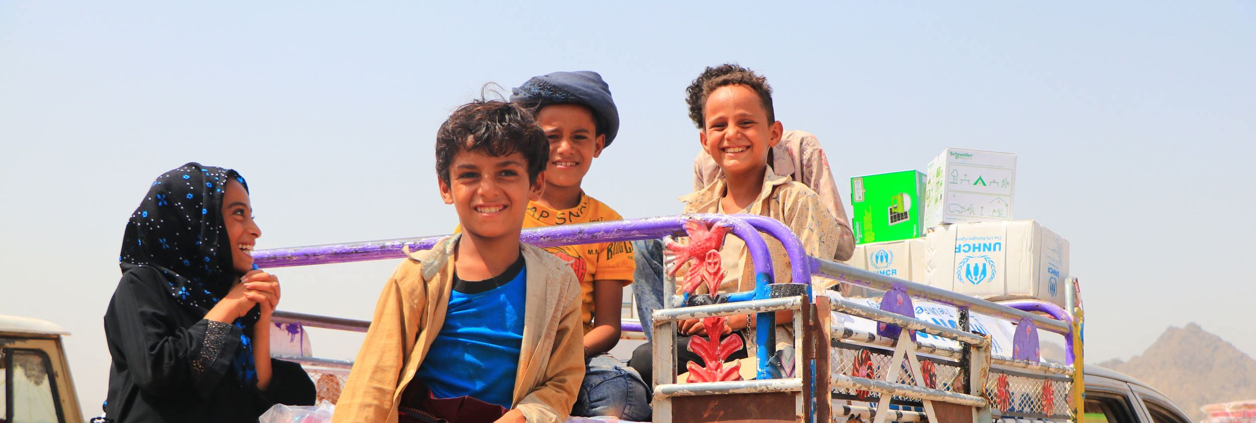 Yemen. Displaced families in Hudaydah receive essential household items.